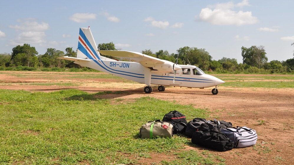 Plane to move to the Jungle to the Beach